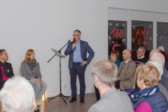 20_M0A5078-Roter-Sessel-AWO-2019_11_21_Bildgroesse-aendern