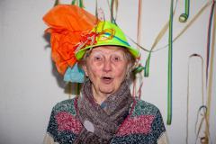 1U9B9079-naerrisch-behuetet