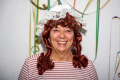 1U9B9091-naerrisch-behuetet