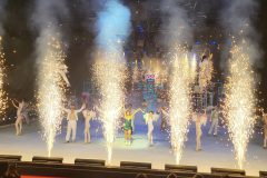 2025-04 Holiday on Ice