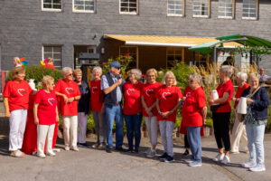 Mehr über den Artikel erfahren Die Fotos vom Sommerfest sind da.