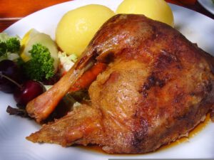 Mehr über den Artikel erfahren Gänsekeulen im Café am Wald